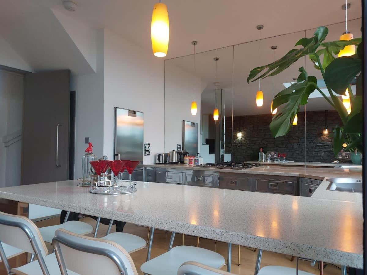 Converted Factory Loft Apartment Μπρίστολ Εξωτερικό φωτογραφία